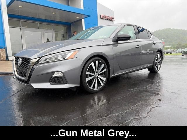 2020 Nissan Altima 2.5 SR in Gun Metallic — front three-quarter view