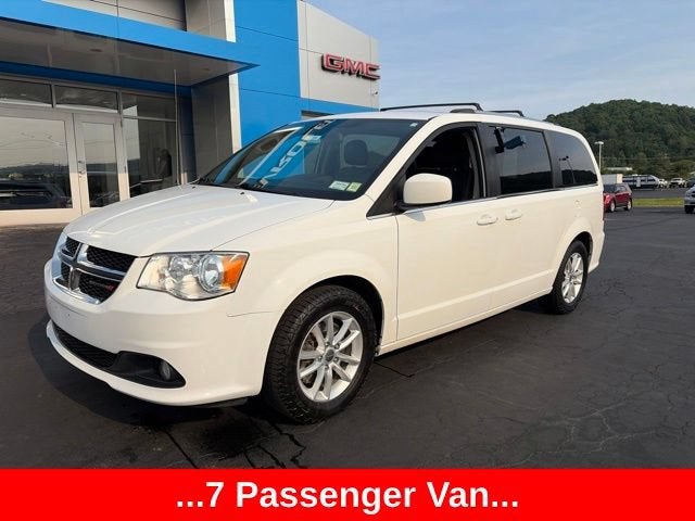 2019 Dodge Grand Caravan SXT in White Knuckle Cle — front three-quarter view