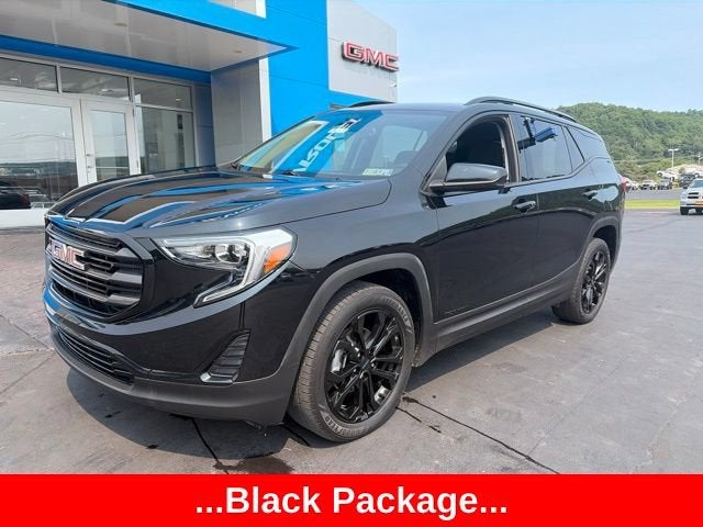 2021 GMC Terrain SLE in Ebony Twilight Metallic — front three-quarter view